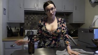 Bettie Bondage - A Hard Lesson With Mom