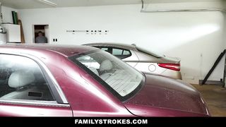 StepSex - Demonstrating Her Beaver For Abnormal Uncle