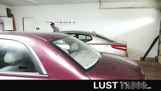 FamilyStrokes - Hot Teen Flashes Pussy for Pervy Uncle