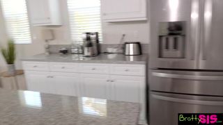 Step Step-Sista Makes Deal To Fuck Rock Rock-Hard And Guzzle